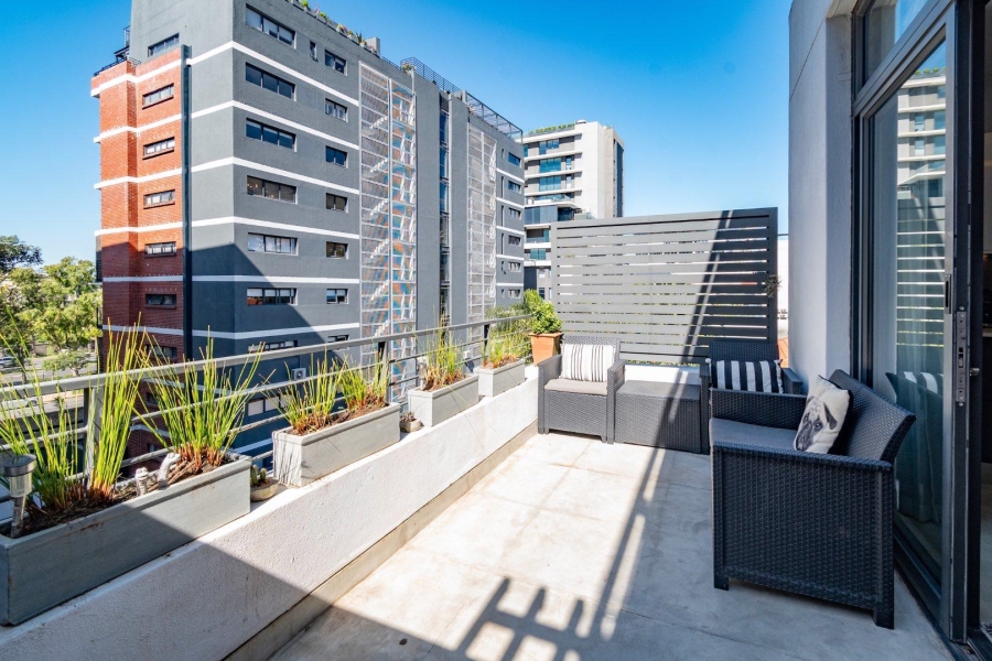 To Let 1 Bedroom Property for Rent in Green Point Western Cape